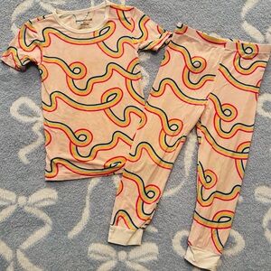 2T Magnetic Me Modal pajamas EUC